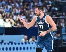 九游-包含Doinb巅峰对决,东契奇与90激战老鹰分钟,高光表现胜负难料!的词条