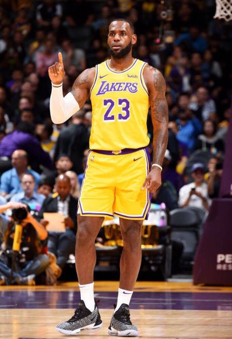 九游体育- 浓眉哥赛季集锦